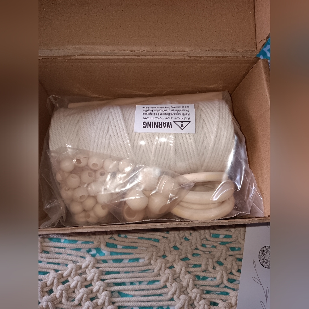 Nurture Things~DIY Retro 70's Handmade Macrame Kit New In Box - Picture 2 of 13